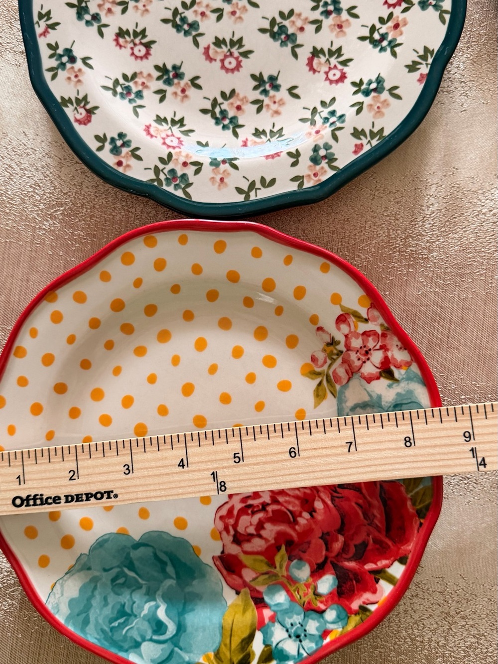 The Pioneer Woman set of 4 8.5โ salad plates Fall Flowers pattern